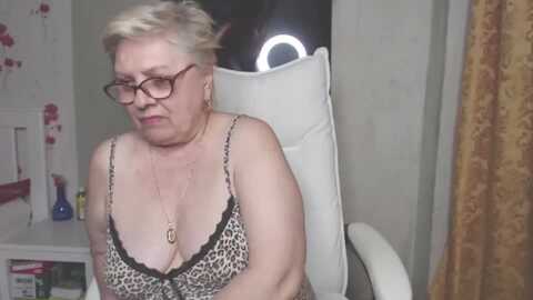 sexylynette4u @ myfreecams on 20240411