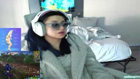 starbiesqt314 @ myfreecams on 20240411