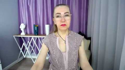greybunny @ myfreecams on 20240413
