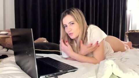 happyendings_ @ myfreecams on 20240413