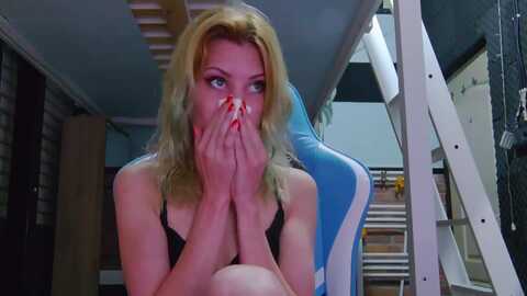 karoline121 @ myfreecams on 20240413