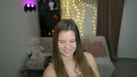 alaina__fox @ myfreecams on 20240414