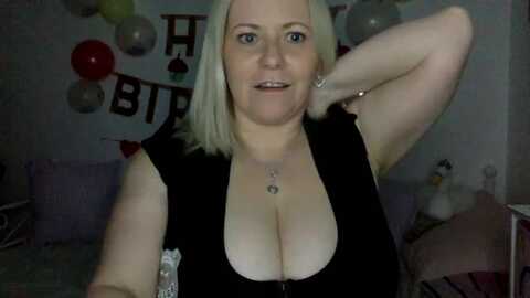 bday_khloe @ myfreecams on 20240414