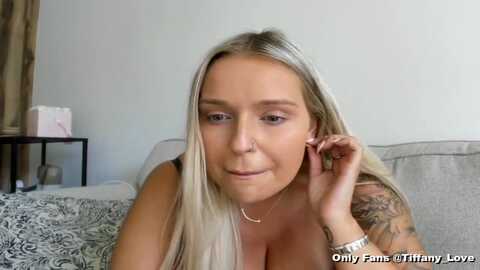 kissmytitspls @ myfreecams on 20240414