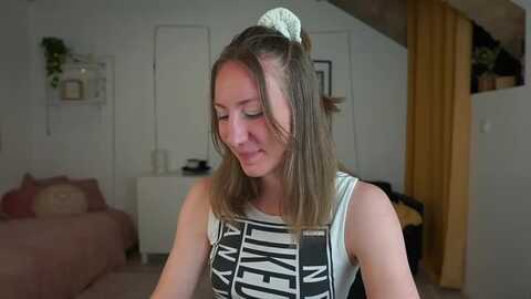 samantha_snt @ myfreecams on 20240414