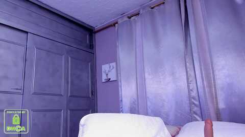 anarosas @ myfreecams on 20240415