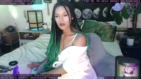 lunarlexxx @ myfreecams on 20240415