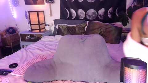 lunarlexxx @ myfreecams on 20240415