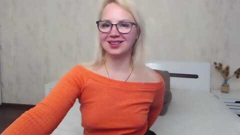 rosehope @ myfreecams on 20240415