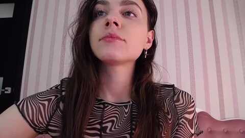 alice_nikke @ myfreecams on 20240416