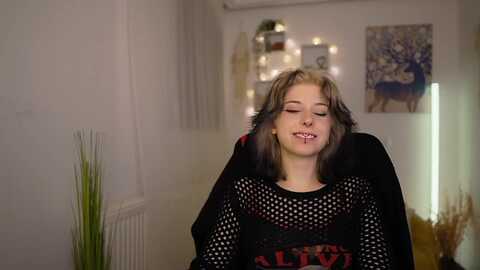 allice_bong @ myfreecams on 20240416
