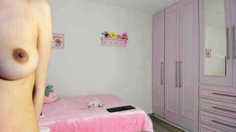cherrycute666 @ myfreecams on 20240416