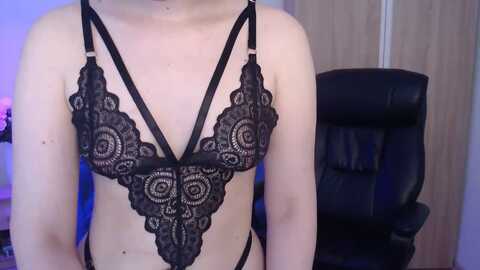 mini_diva @ myfreecams on 20240416