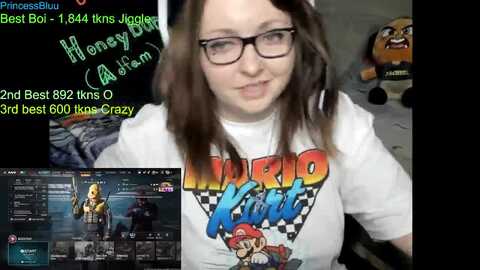 princessbluu @ myfreecams on 20240416