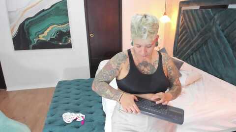 ammy_ink @ myfreecams on 20240417