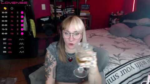 axehallow @ myfreecams on 20240417
