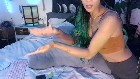 lunarlexxx @ myfreecams on 20240417