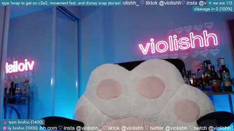 violishh @ myfreecams on 20240418