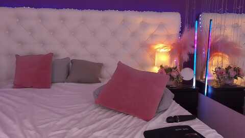 dominica_mini @ myfreecams on 20240419