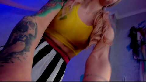 licklizz @ myfreecams on 20240419