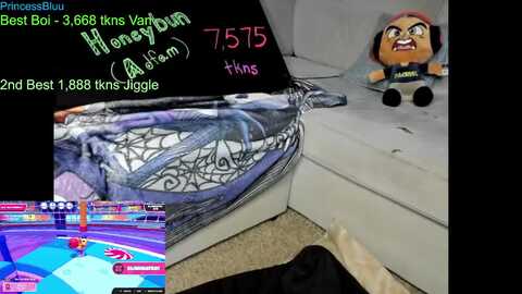 princessbluu @ myfreecams on 20240419
