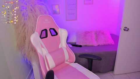 alyssia_dange @ myfreecams on 20240420