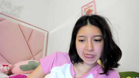 cherrycute666 @ myfreecams on 20240420
