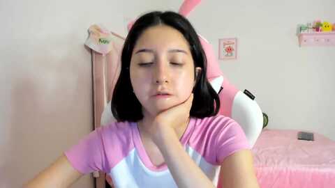 cherrycute666 @ myfreecams on 20240420