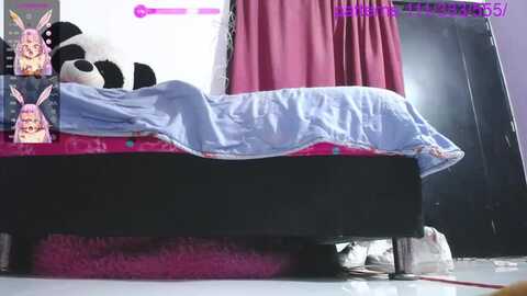 roxana_06 @ myfreecams on 20240420