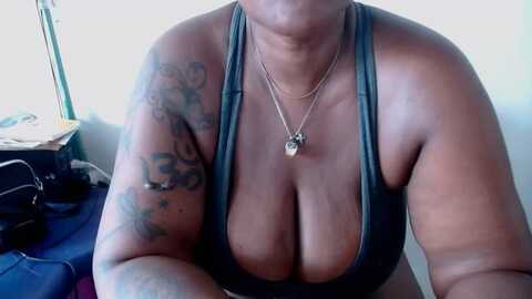 assbigxhot9 @ myfreecams on 20240421