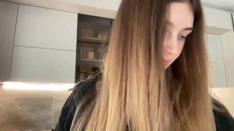coconut_dream @ myfreecams on 20240422