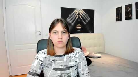 huntergirll @ myfreecams on 20240422