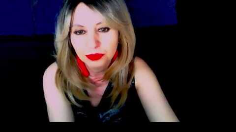 ineedslaves @ myfreecams on 20240422