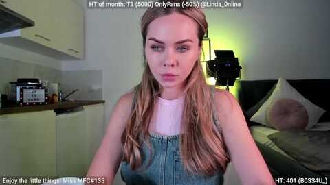 linda_0nline @ myfreecams on 20240422