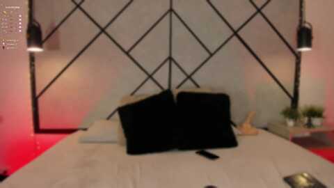 maramartinez @ myfreecams on 20240422