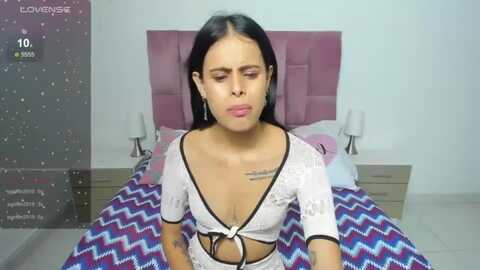 skinny_bluee @ myfreecams on 20240422