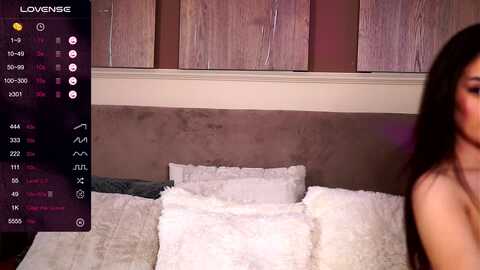 alma_luv @ myfreecams on 20240423
