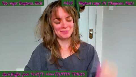 fluffinrayray @ myfreecams on 20240423
