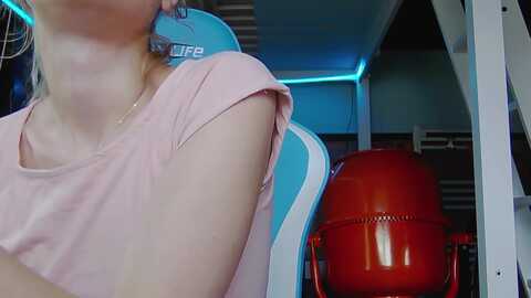karoline121 @ myfreecams on 20240423