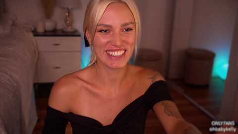 ohbabykelly @ myfreecams on 20240423