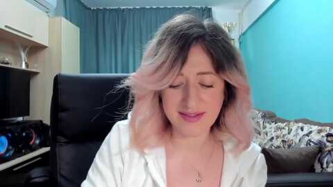 sweetdelia_ @ myfreecams on 20240423