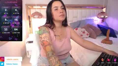valeriesaenz1 @ myfreecams on 20240423