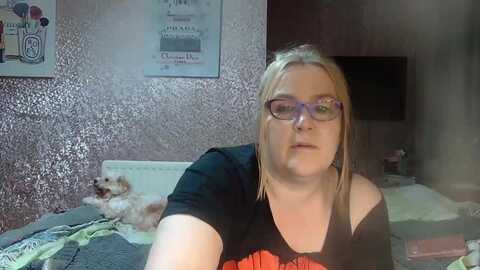 yummymummy39 @ myfreecams on 20240423