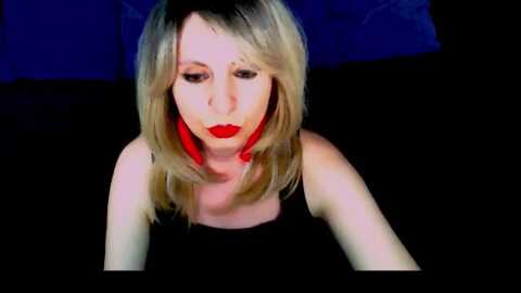 ineedslaves @ myfreecams on 20240424