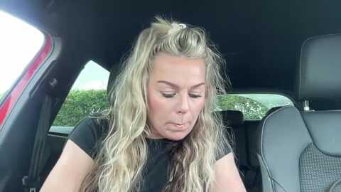 little_l @ myfreecams on 20240424