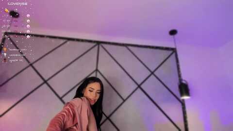 maramartinez @ myfreecams on 20240424