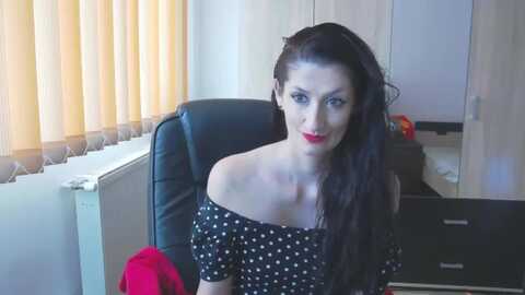 beamoonn @ myfreecams on 20240425