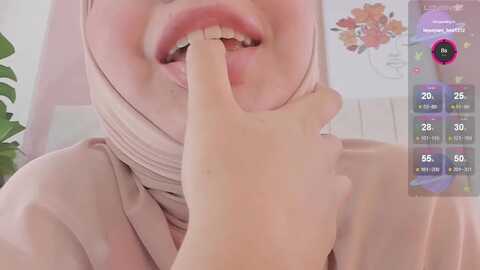 dalilasaadi @ myfreecams on 20240425