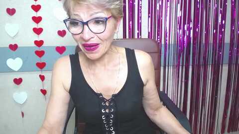 hollyincresh @ myfreecams on 20240425