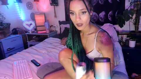 lunarlexxx @ myfreecams on 20240425